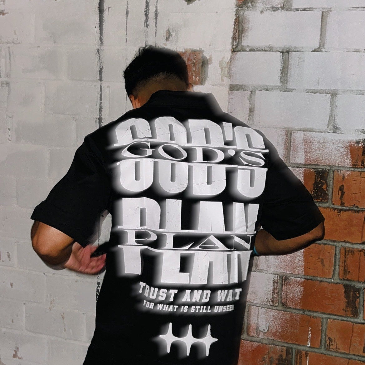 Camiseta negra “EL PLAN DE DIOS”